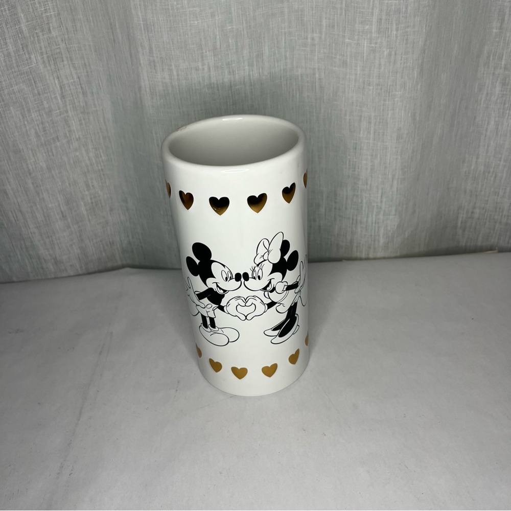 Minnie and Mickey vase!